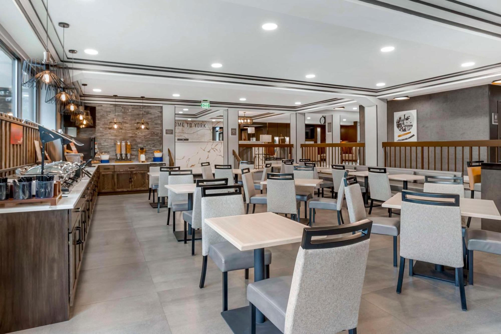 Best Western Plus Heritage Rail Inn & Suites York Eksteriør bilde