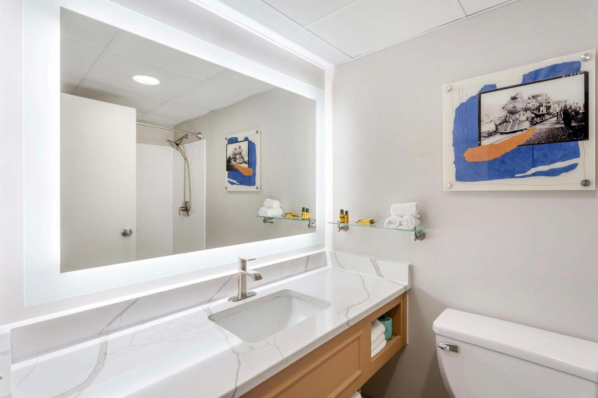Best Western Plus Heritage Rail Inn & Suites York Eksteriør bilde