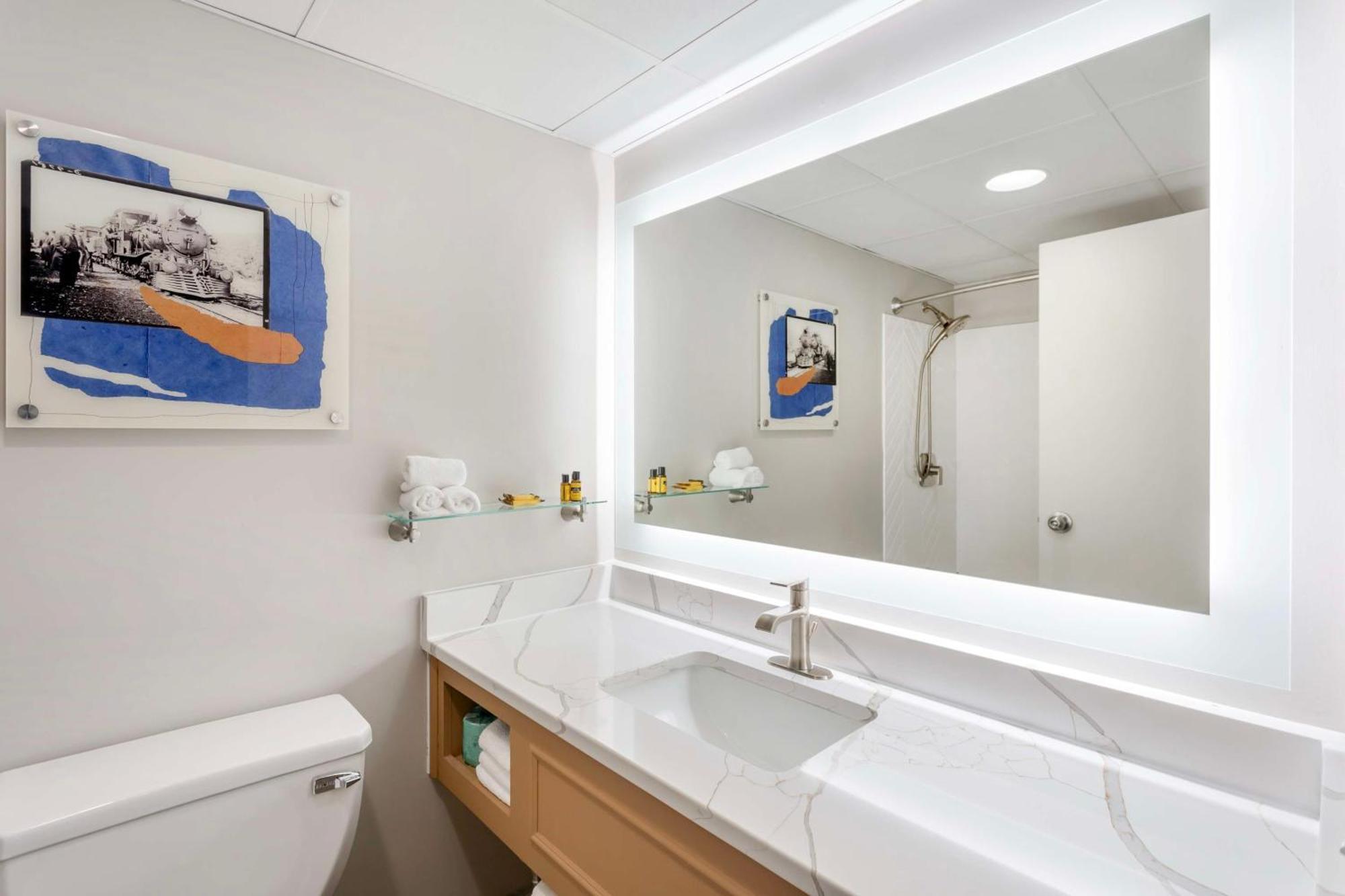 Best Western Plus Heritage Rail Inn & Suites York Eksteriør bilde