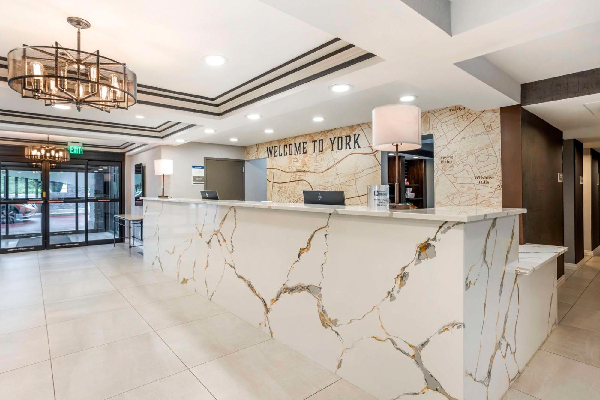 Best Western Plus Heritage Rail Inn & Suites York Eksteriør bilde