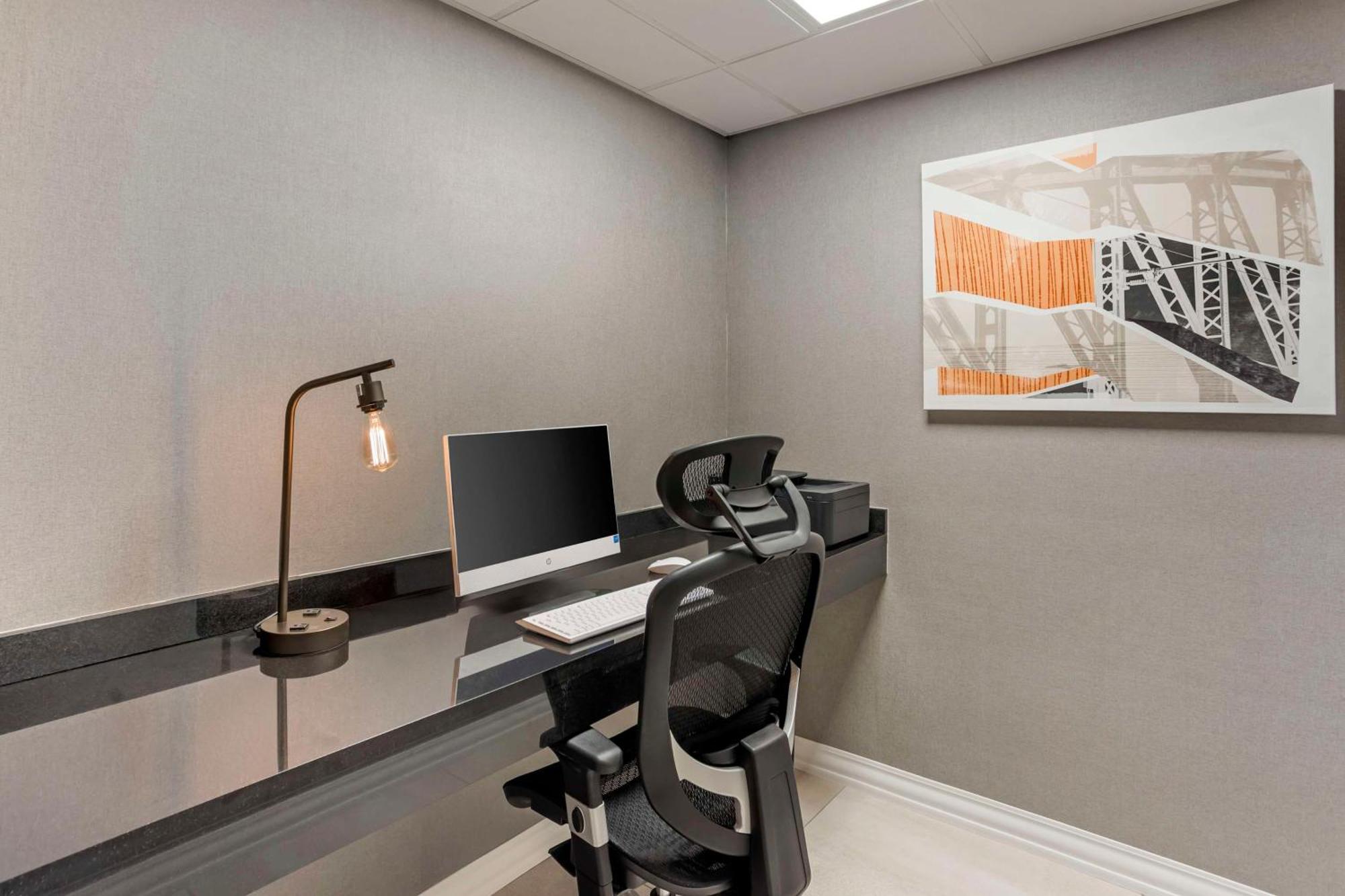 Best Western Plus Heritage Rail Inn & Suites York Eksteriør bilde